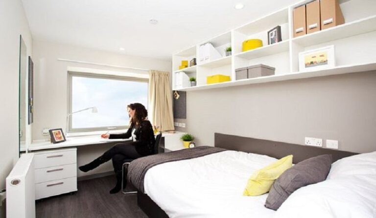 Unite Students Summer Stay Programs & Experiences