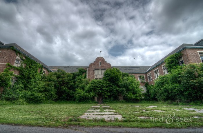Hotels near pennhurst asylum